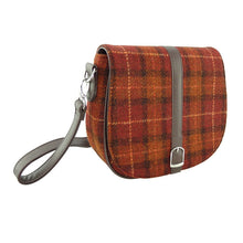 Load image into Gallery viewer, Harris Tweed Shoulder &amp; Crossbody Bag Buckle Detail