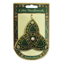 Load image into Gallery viewer, Trinity Knot Velvet Ornament