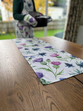 Load image into Gallery viewer, Thistles Tablerunner
