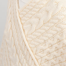 Load image into Gallery viewer, Saol cable knit poncho