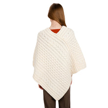Load image into Gallery viewer, Saol cable knit poncho