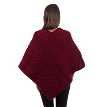 Load image into Gallery viewer, Saol cable knit poncho