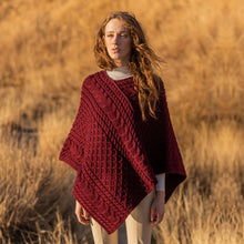 Load image into Gallery viewer, Saol cable knit poncho