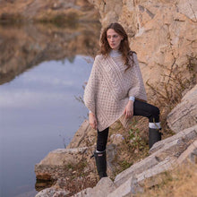 Load image into Gallery viewer, Saol cable knit poncho