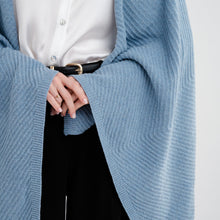 Load image into Gallery viewer, Cable Knit Ladies Shawl