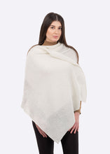 Load image into Gallery viewer, Cable Knit Ladies Shawl