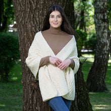 Load image into Gallery viewer, Classic Cable Wool Wrap