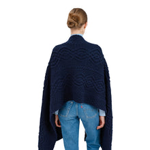Load image into Gallery viewer, Classic Cable Wool Wrap