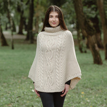 Load image into Gallery viewer, Cable Stitch Poncho