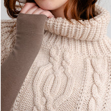 Load image into Gallery viewer, Cable Stitch Poncho