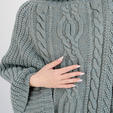 Load image into Gallery viewer, Cable Stitch Poncho