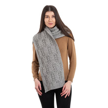 Load image into Gallery viewer, Aran Leaf Scarf