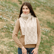 Load image into Gallery viewer, Aran Leaf Scarf