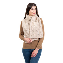 Load image into Gallery viewer, Aran Leaf Scarf