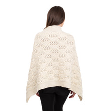 Load image into Gallery viewer, Merino Wool Ladie's Poncho with buttons