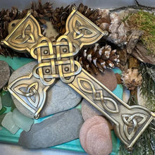 Load image into Gallery viewer, Celtic Love Cross Plaque